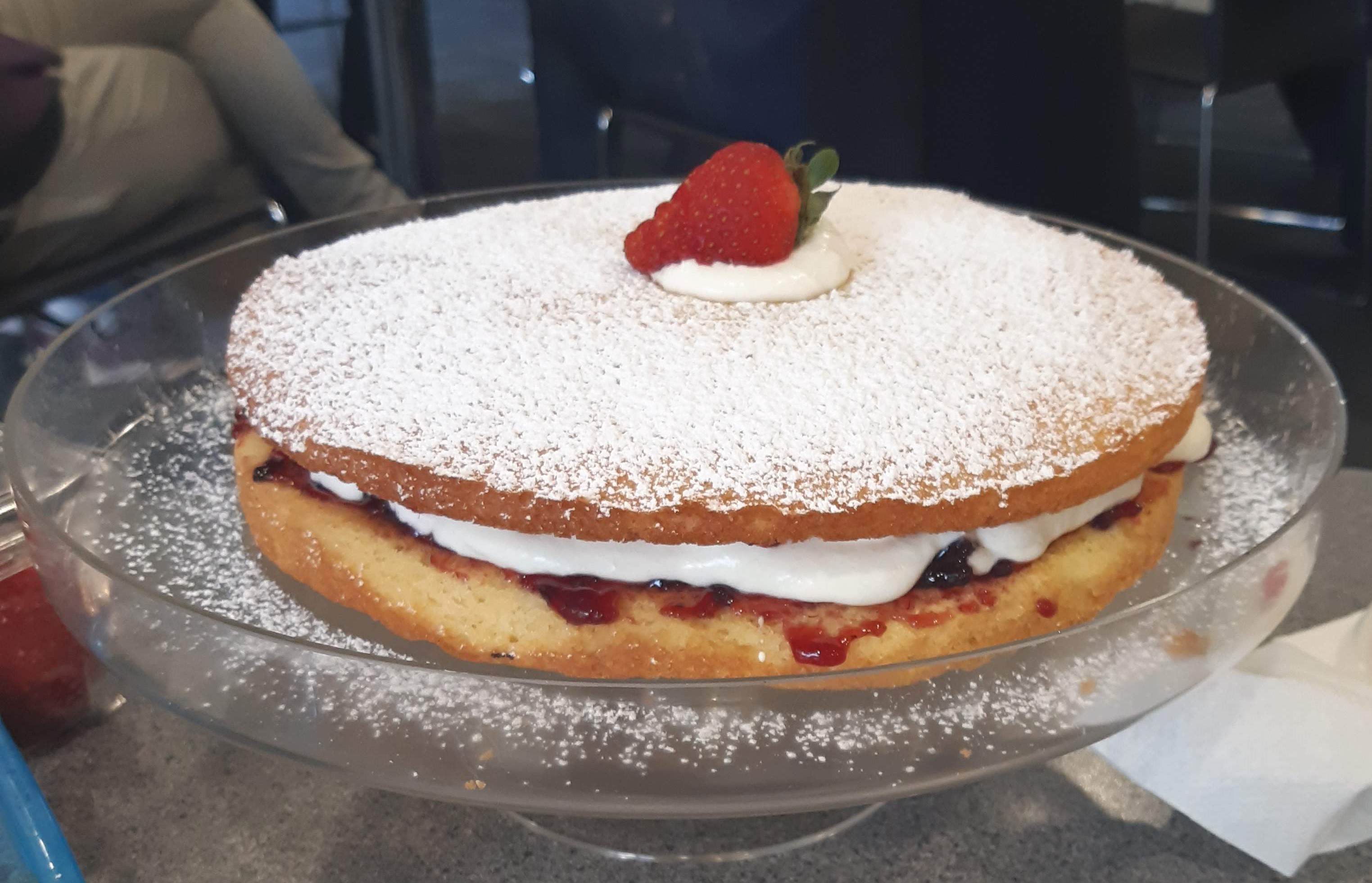 Victoria Sponge Cake Kiowa’s Kokebok